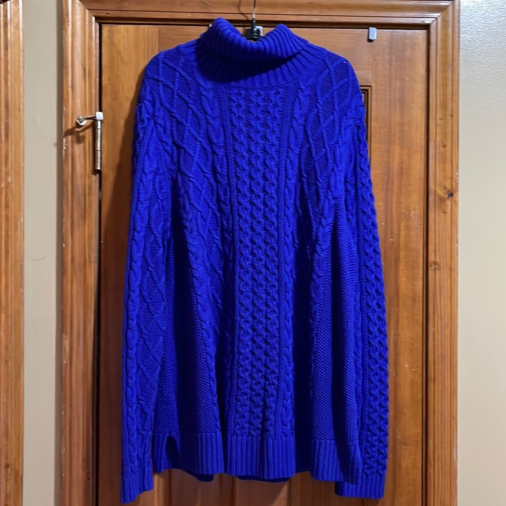 Land’s End Deep blue almost purple size 1x sweater.